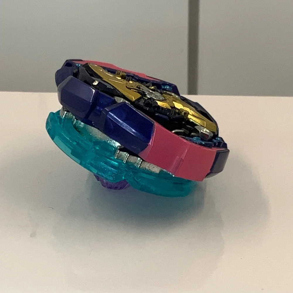 Takara‎ Tomy Beyblade Burst B-142 Judgment Joker Blue Pink Gold